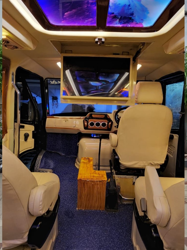 Tempo Traveller1
